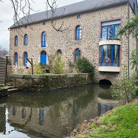 Le Moulin De Meral Montsûrs المظهر الخارجي الصورة