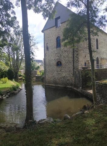 Le Moulin De Meral Montsûrs المظهر الخارجي الصورة